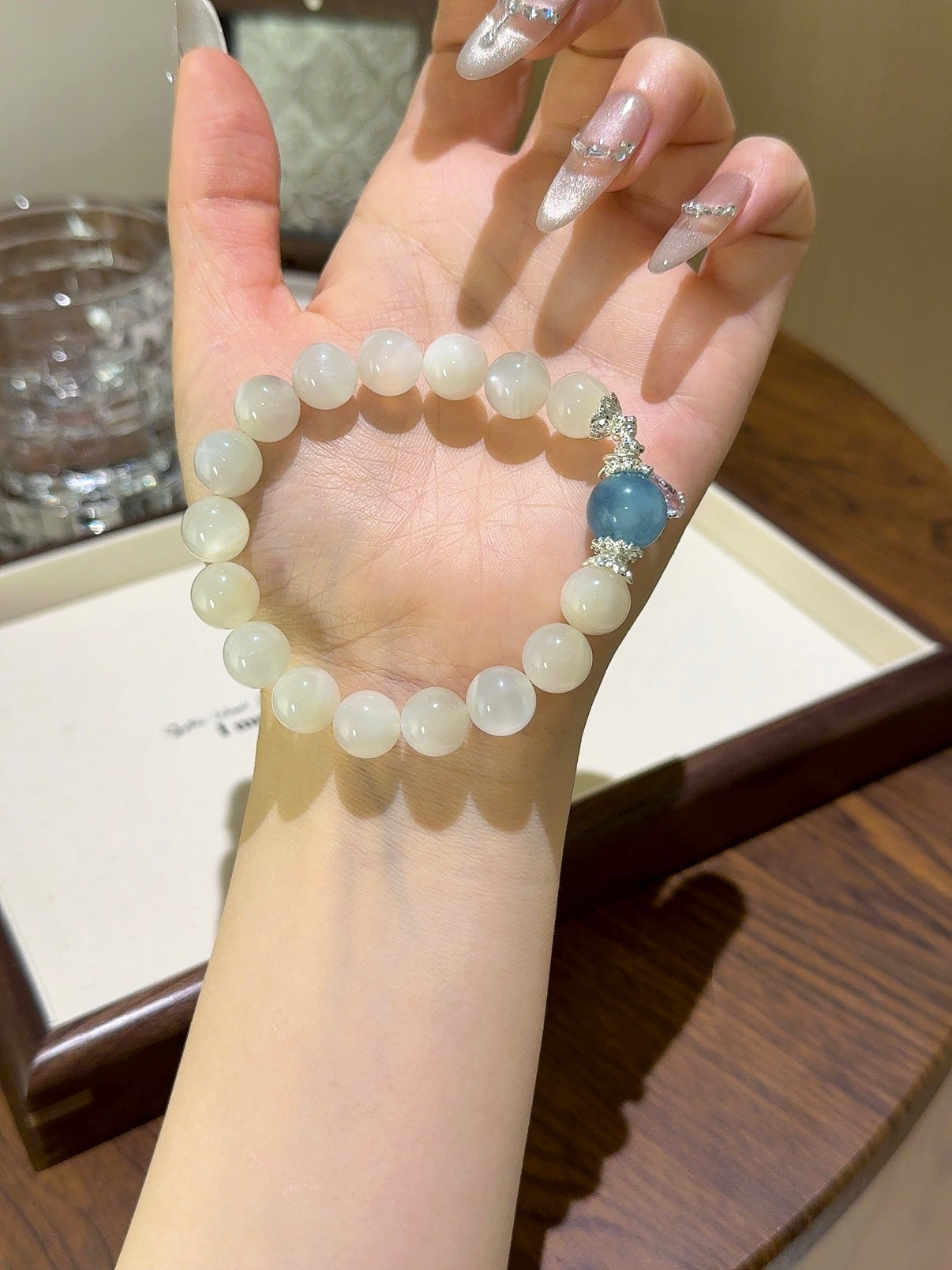 ▫️▪️ White moonlight aquamarine bracelet